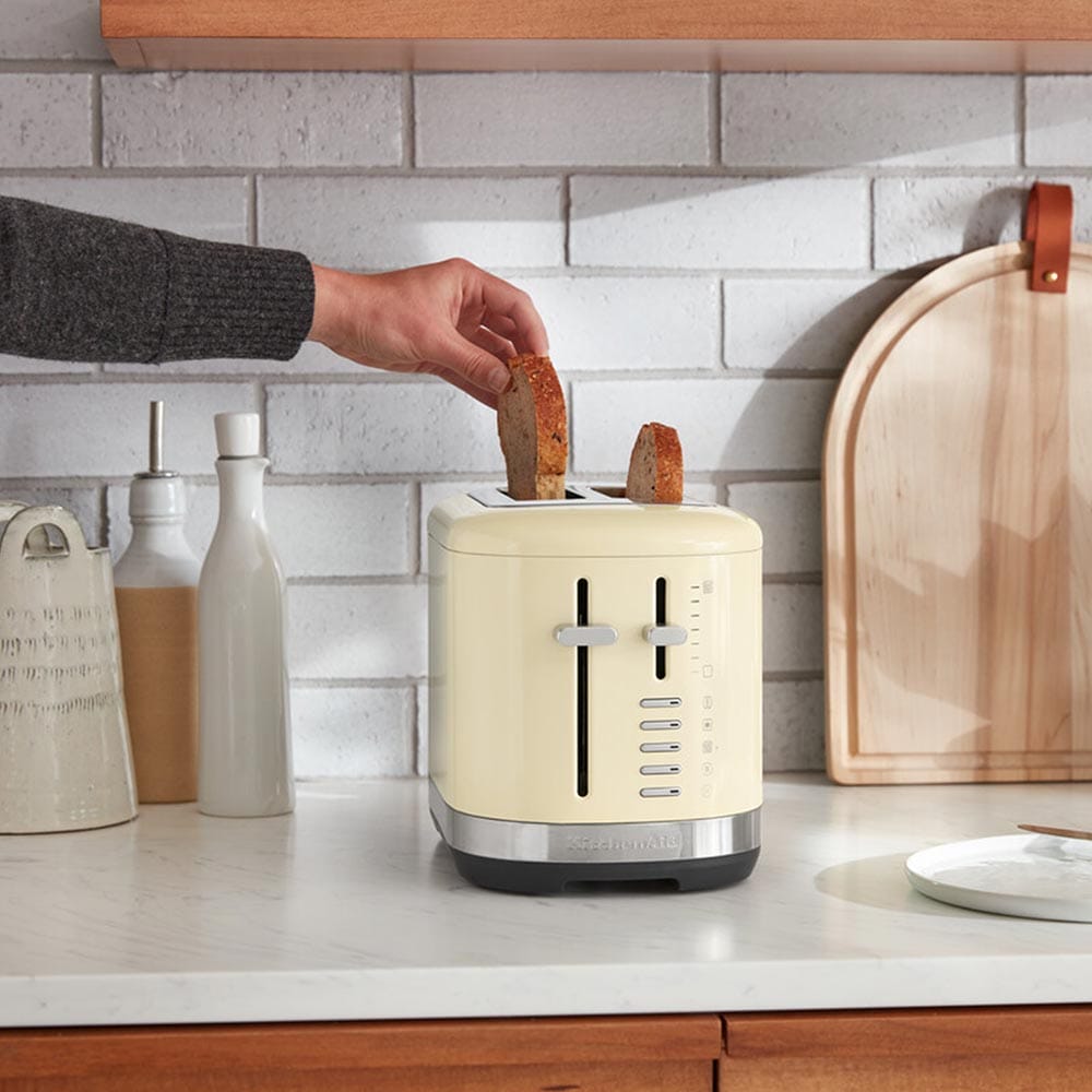 KitchenAid 5MT2109BAC Manual Control 2 Slot Toaster in Almond Cream KitchenAid 5MT2109BAC Manual Control 2 Slot Toaster in Almond Cream