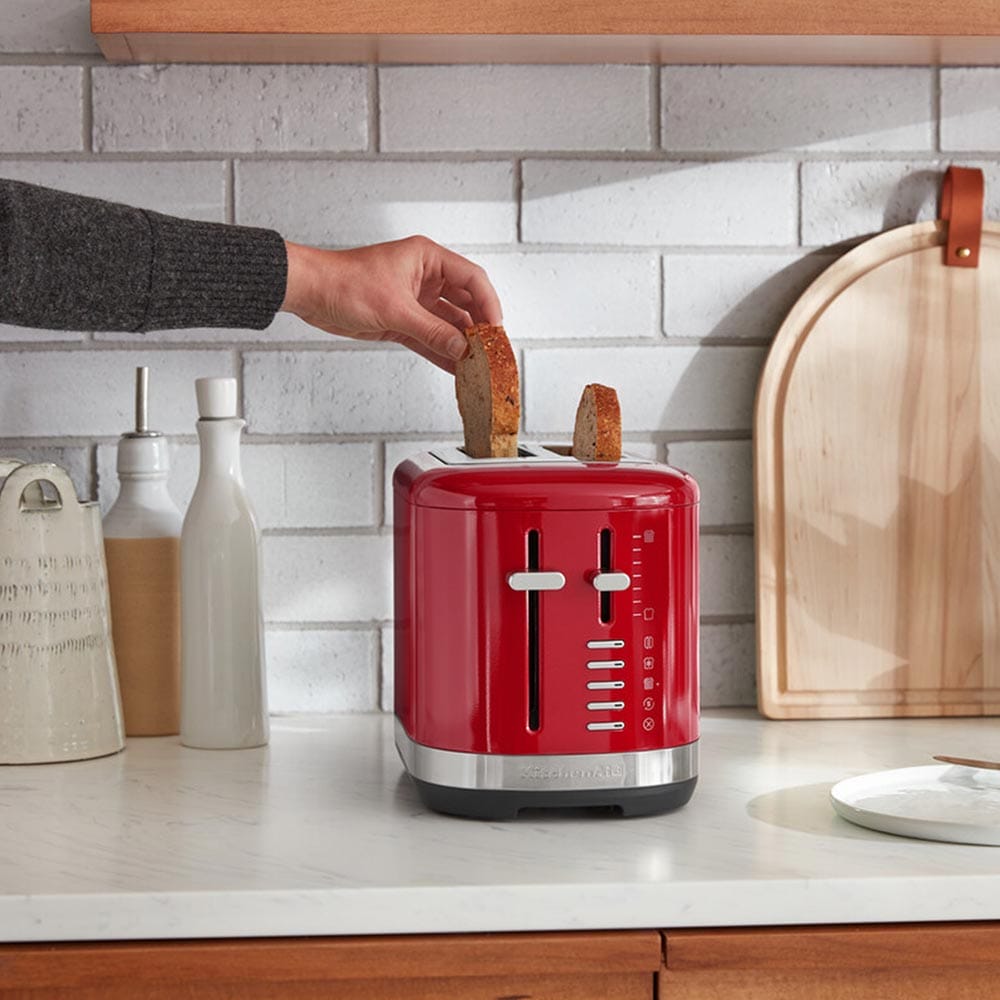 KitchenAid 5MT2109BER Manual Control 2 Slot Toaster in Empire Red KitchenAid 5MT2109BER Manual Control 2 Slot Toaster in Empire Red