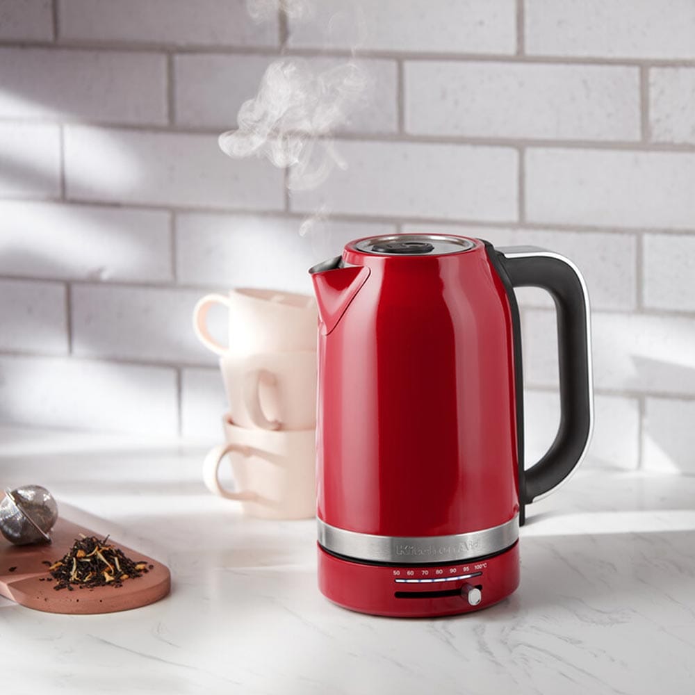 KitchenAid 5KEK1701BER 1.7L Kettle in Empire Red KitchenAid 5KEK1701BER 1.7L Kettle in Empire Red