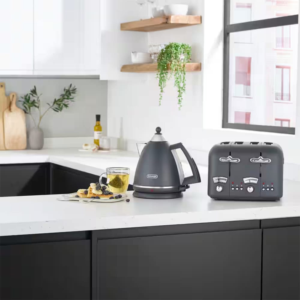 Delonghi Argento Silva Kettle in Grey - KBX3016GY Delonghi Argento Silva Kettle in Grey - KBX3016GY