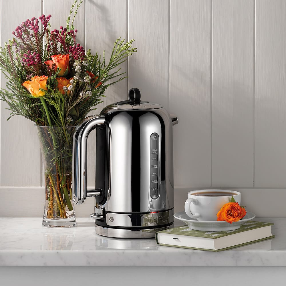 Dualit Classic Kettle in Polished Chrome - 72796 Dualit Classic Kettle in Polished Chrome - 72796