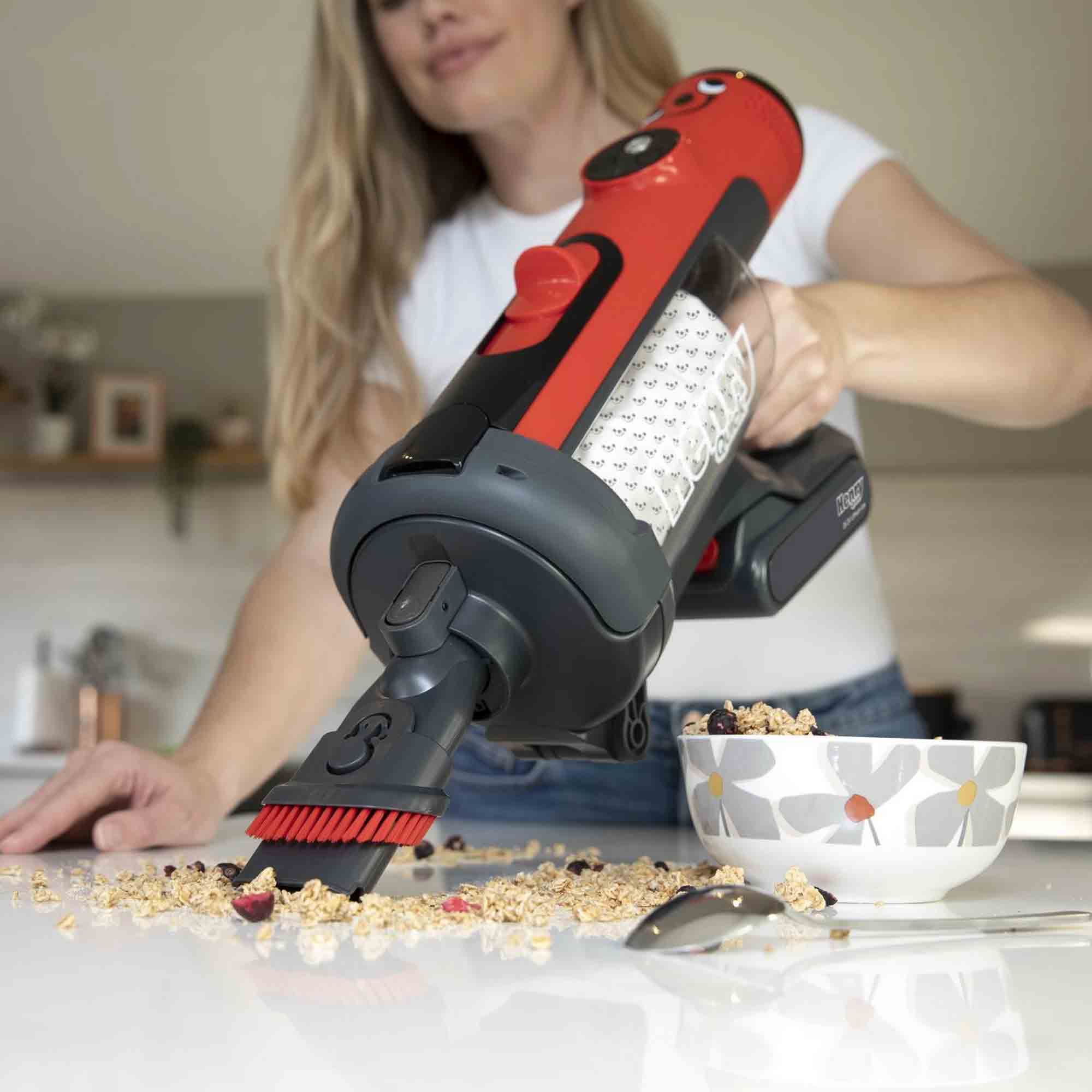 Numatic Henry Quick Vacuum with 60 Minutes Run Time in Red - 916177 Numatic Henry Quick Vacuum with 60 Minutes Run Time in Red - 916177