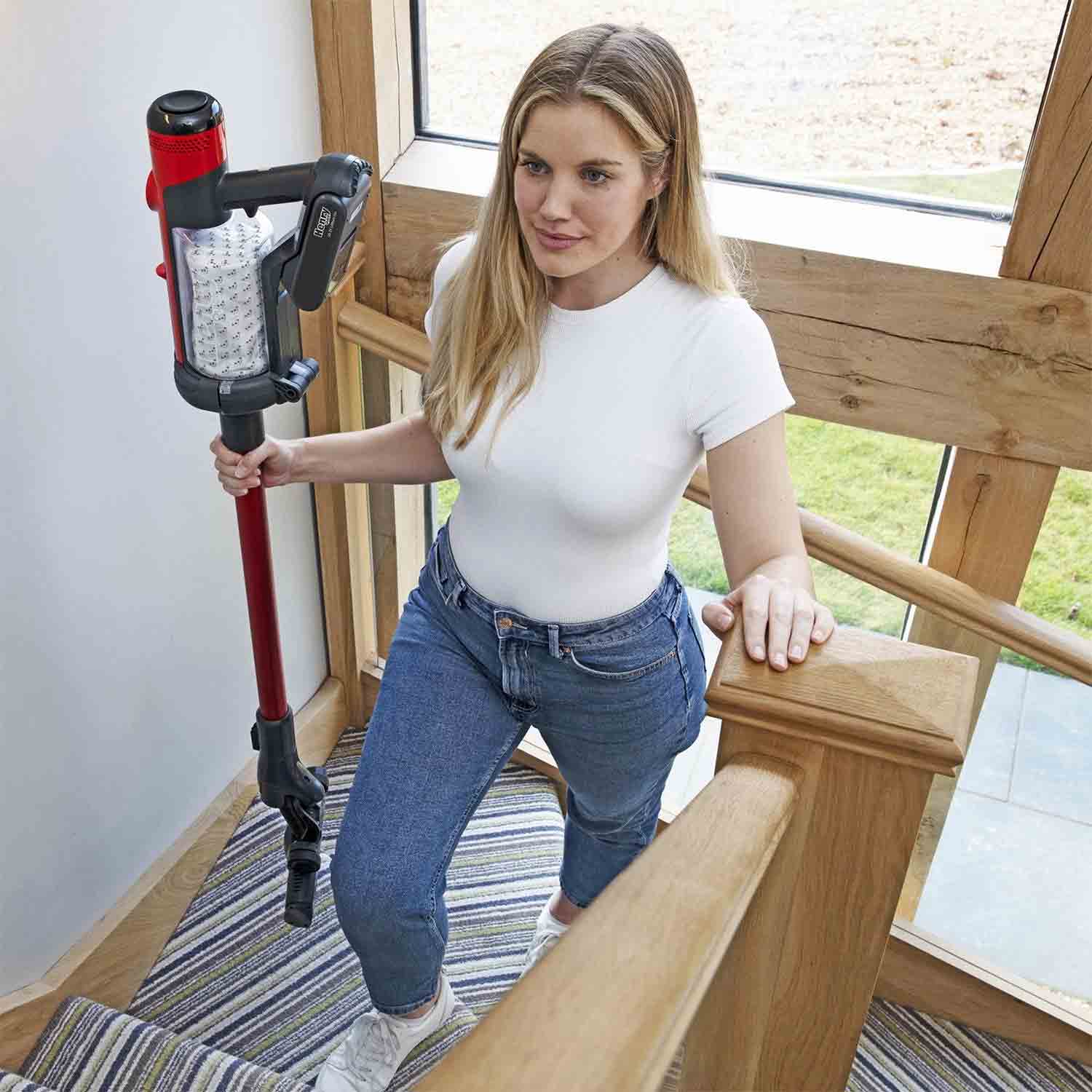 Numatic Henry Quick Vacuum with 60 Minutes Run Time in Red - 916177 Numatic Henry Quick Vacuum with 60 Minutes Run Time in Red - 916177