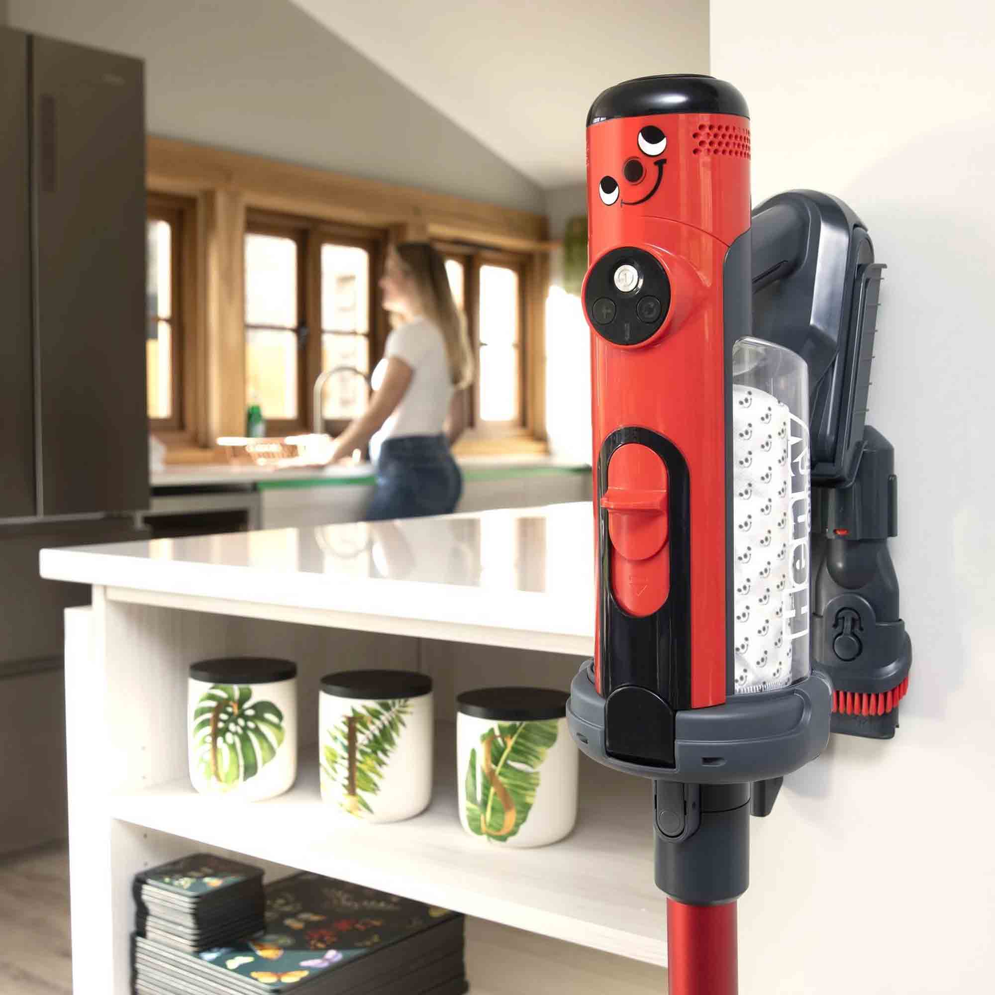 Numatic Henry Quick Vacuum with 60 Minutes Run Time in Red - 916177 Numatic Henry Quick Vacuum with 60 Minutes Run Time in Red - 916177