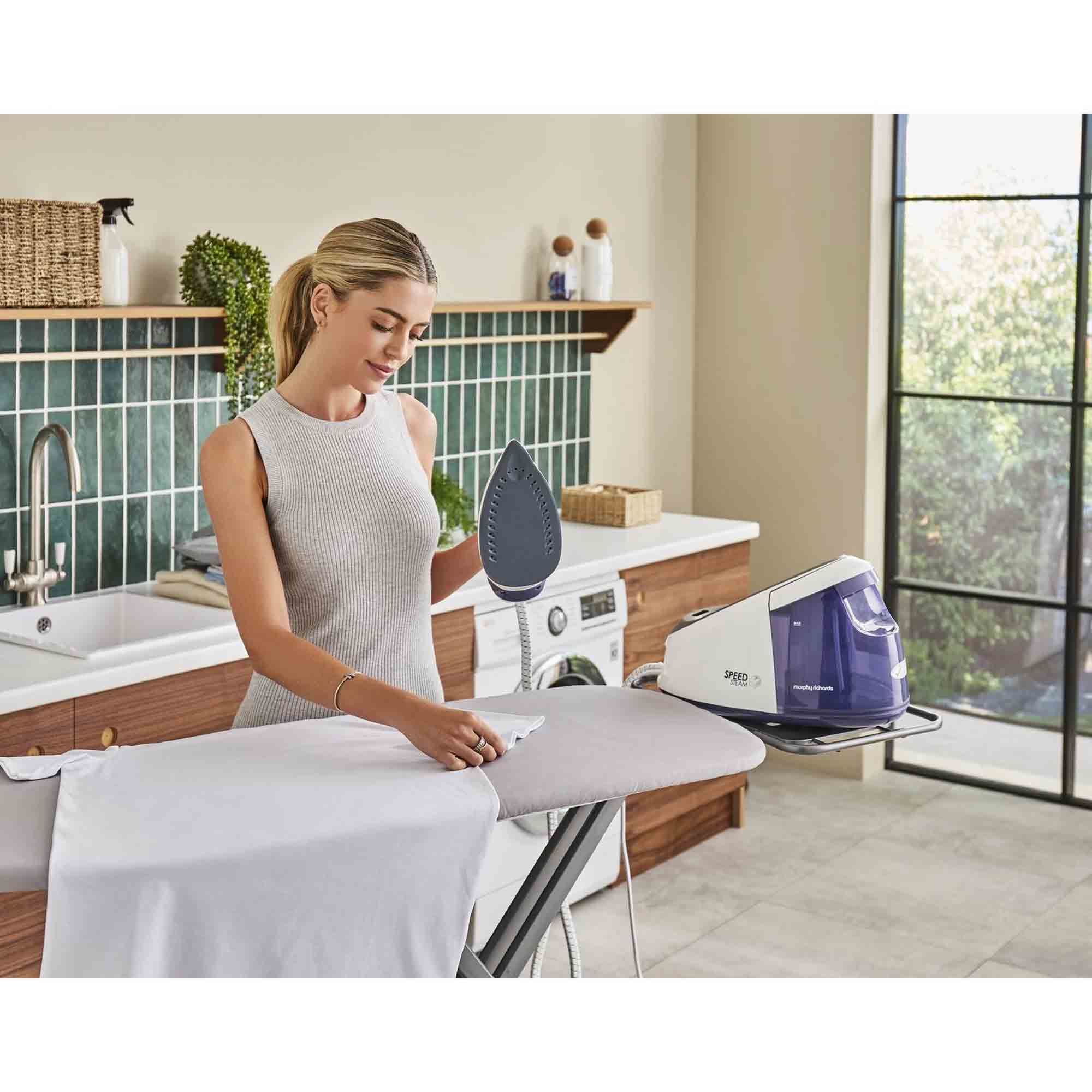 Morphy Richards Speed Steam 3000W Steam Generator - Purple - 333202 Morphy Richards Speed Steam 3000W Steam Generator - Purple - 333202
