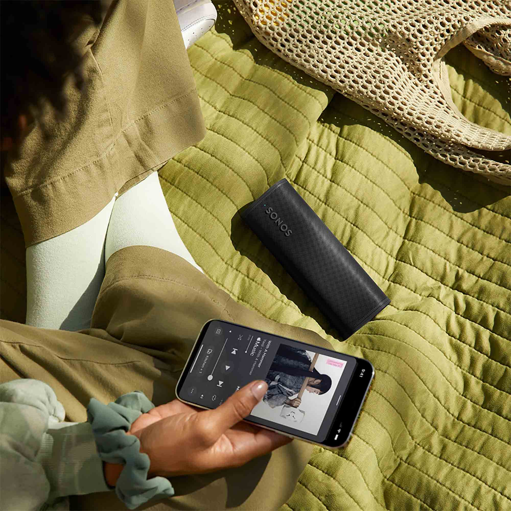 Sonos Roam 2 Portable Smart Speaker in Black Sonos Roam 2 Portable Smart Speaker in Black