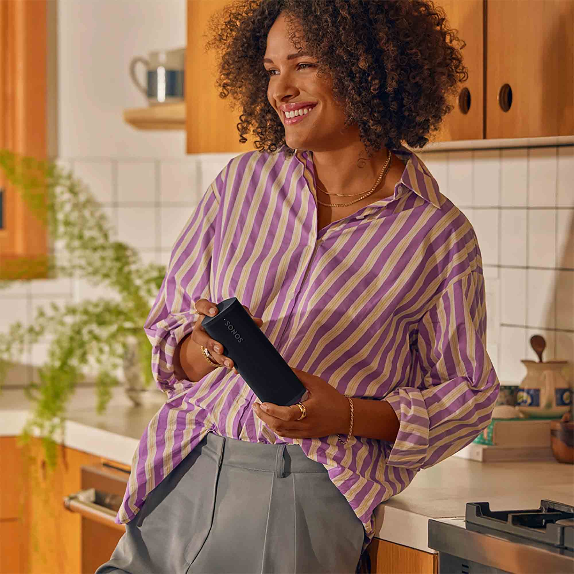 Sonos Roam 2 Portable Smart Speaker in Black Sonos Roam 2 Portable Smart Speaker in Black
