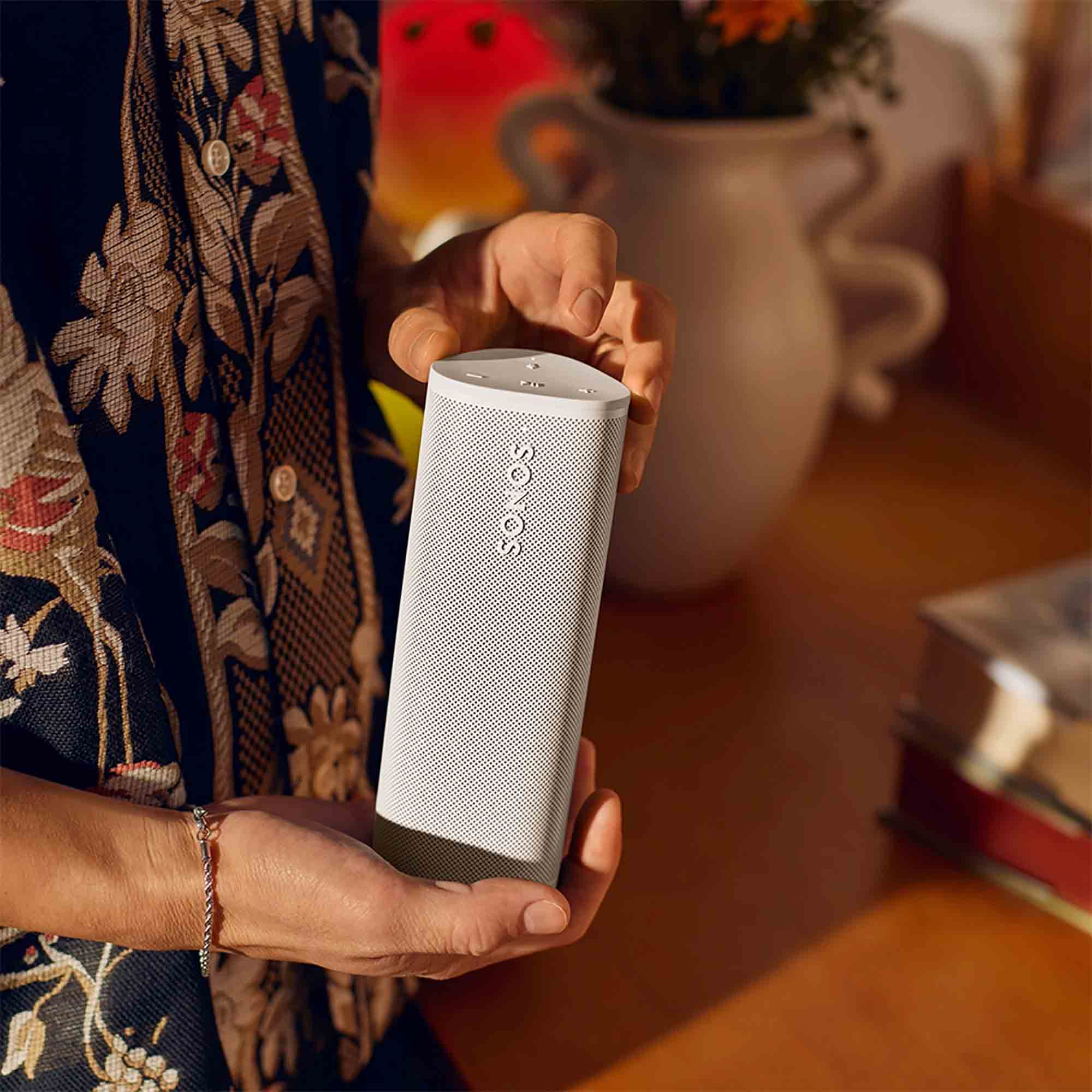 Sonos Roam 2 Portable Smart Speaker in White Sonos Roam 2 Portable Smart Speaker in White
