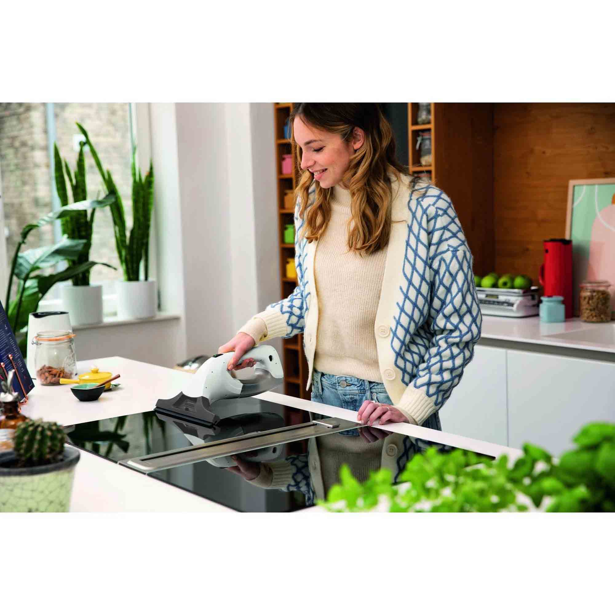 Karcher WV1 Window Vacuum in White - 16336070 Karcher WV1 Window Vacuum in White - 16336070