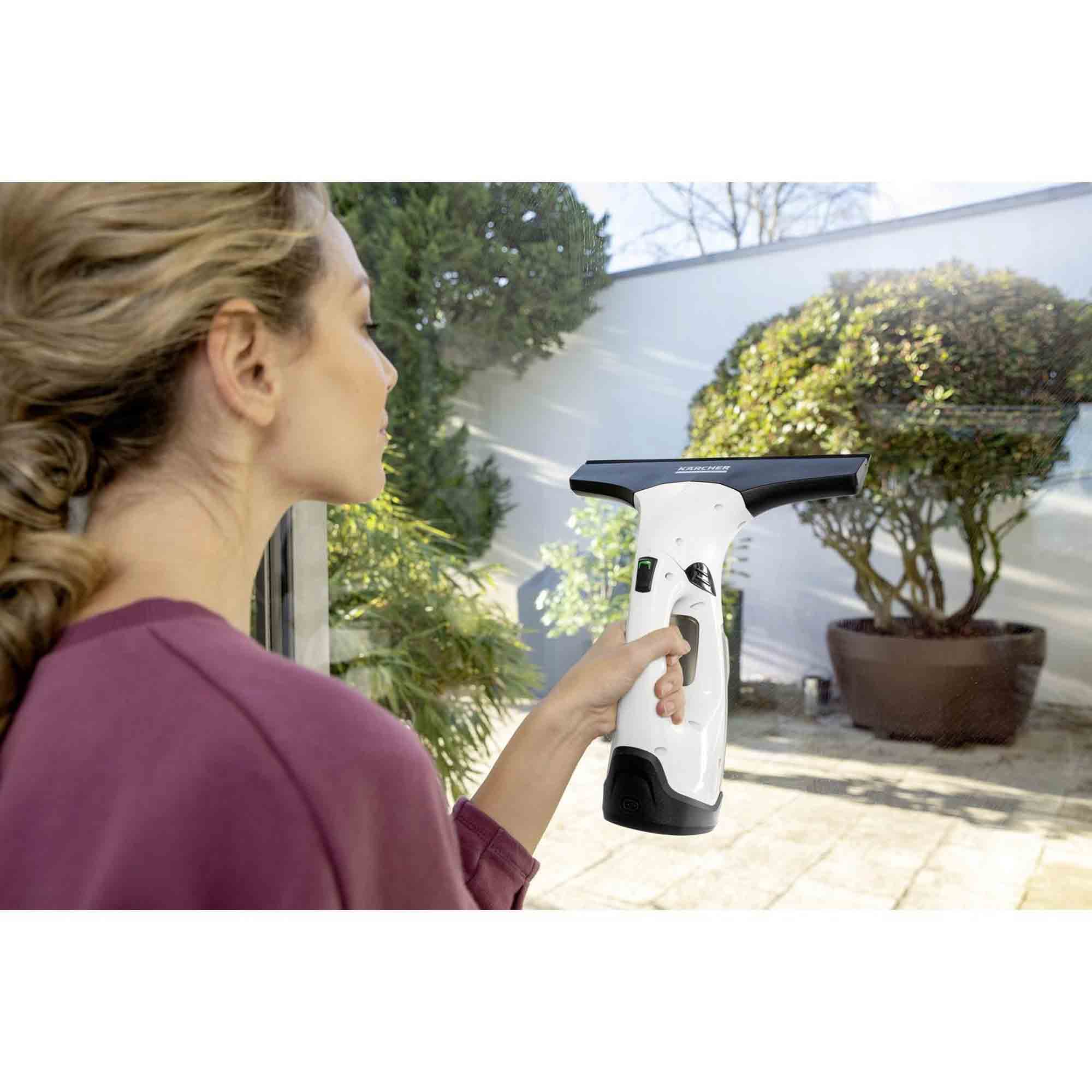 Karcher WV2PLUS Window Vacuum in White - 16336500 Karcher WV2PLUS Window Vacuum in White - 16336500