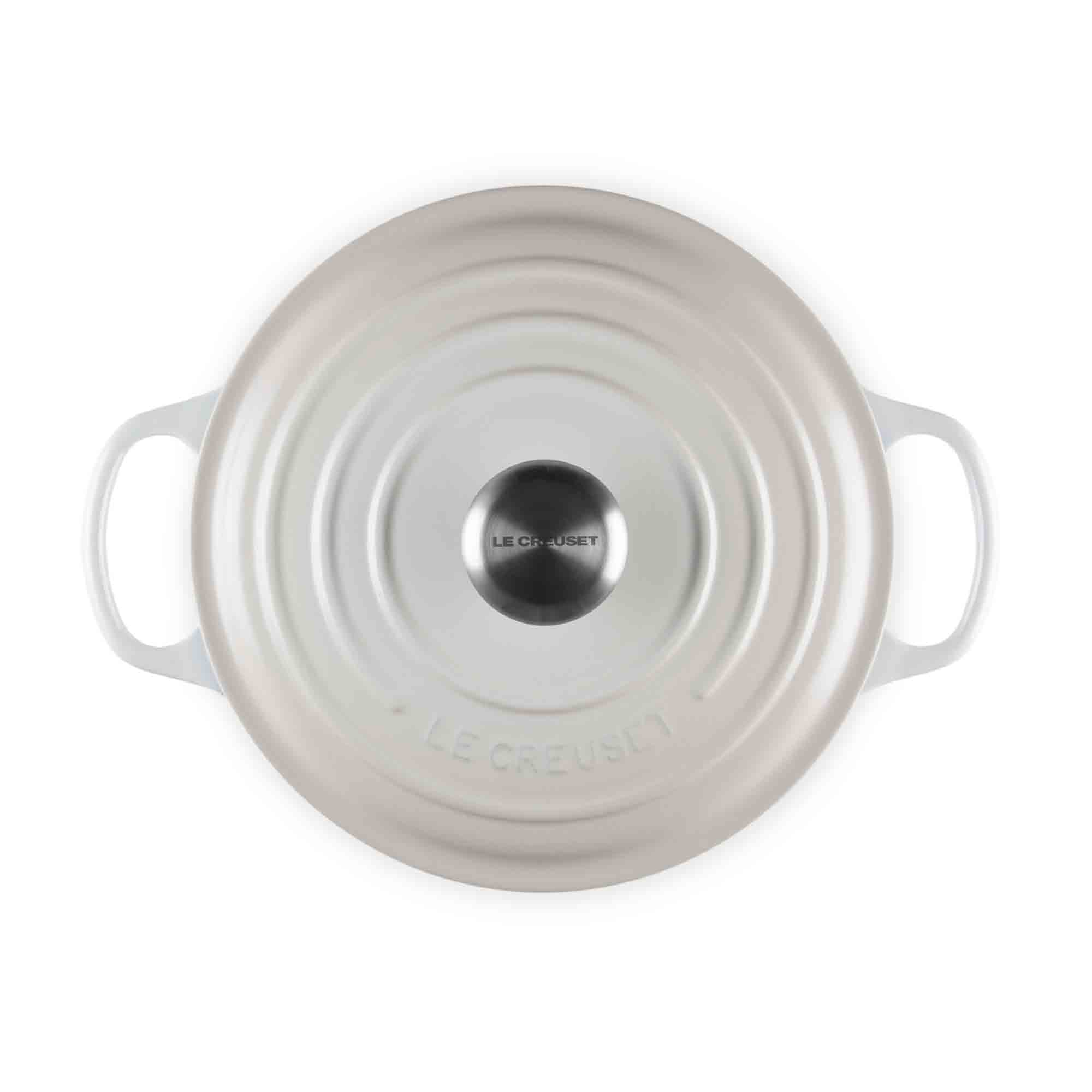 Le Creuset Cast Iron Round Casserole in Meringue 24cm Le Creuset Cast Iron Round Casserole in Meringue 24cm