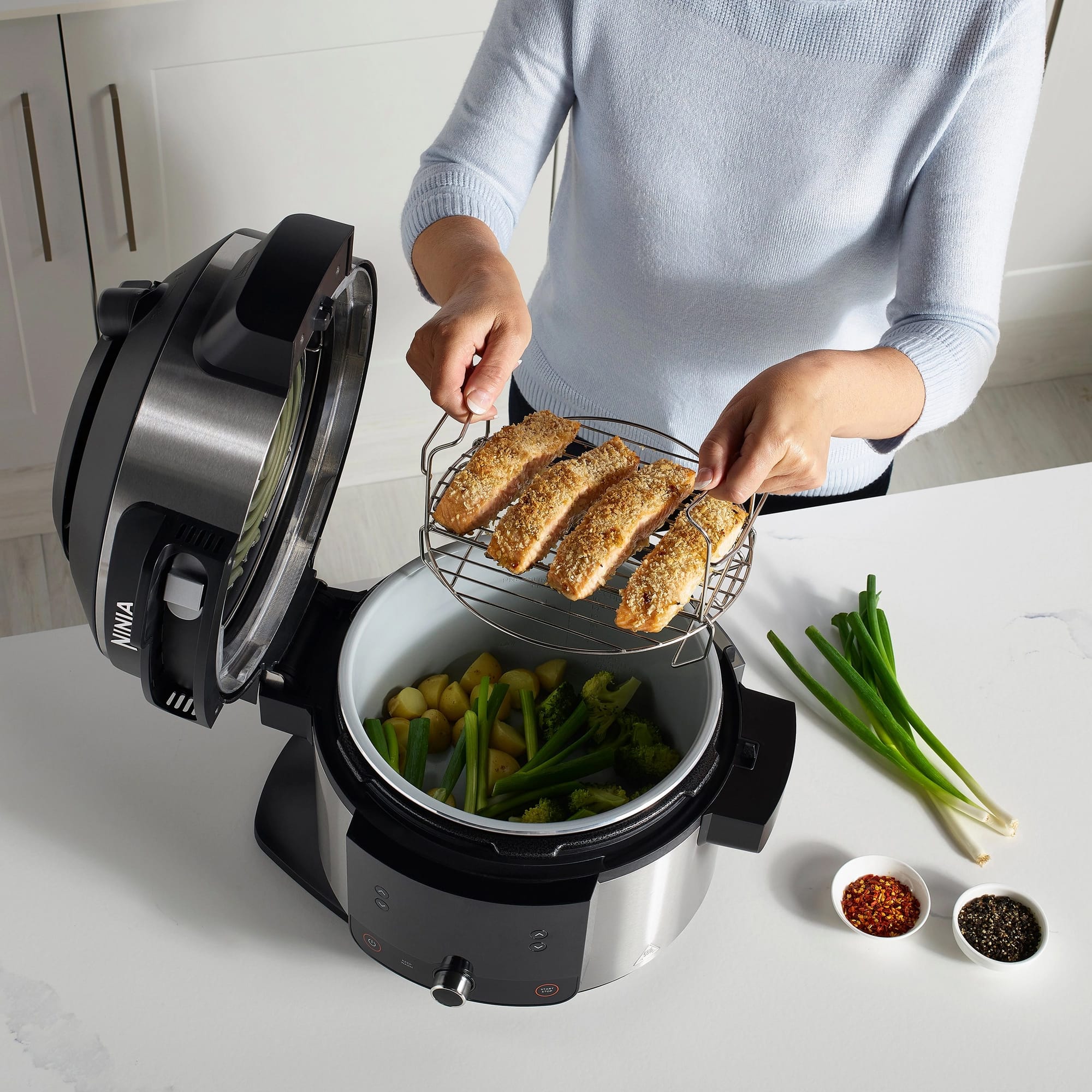 Ninja OL550UK 6L 11-in-1 One Lid Multi Cooker – Black Ninja OL550UK 6L 11-in-1 One Lid Multi Cooker – Black