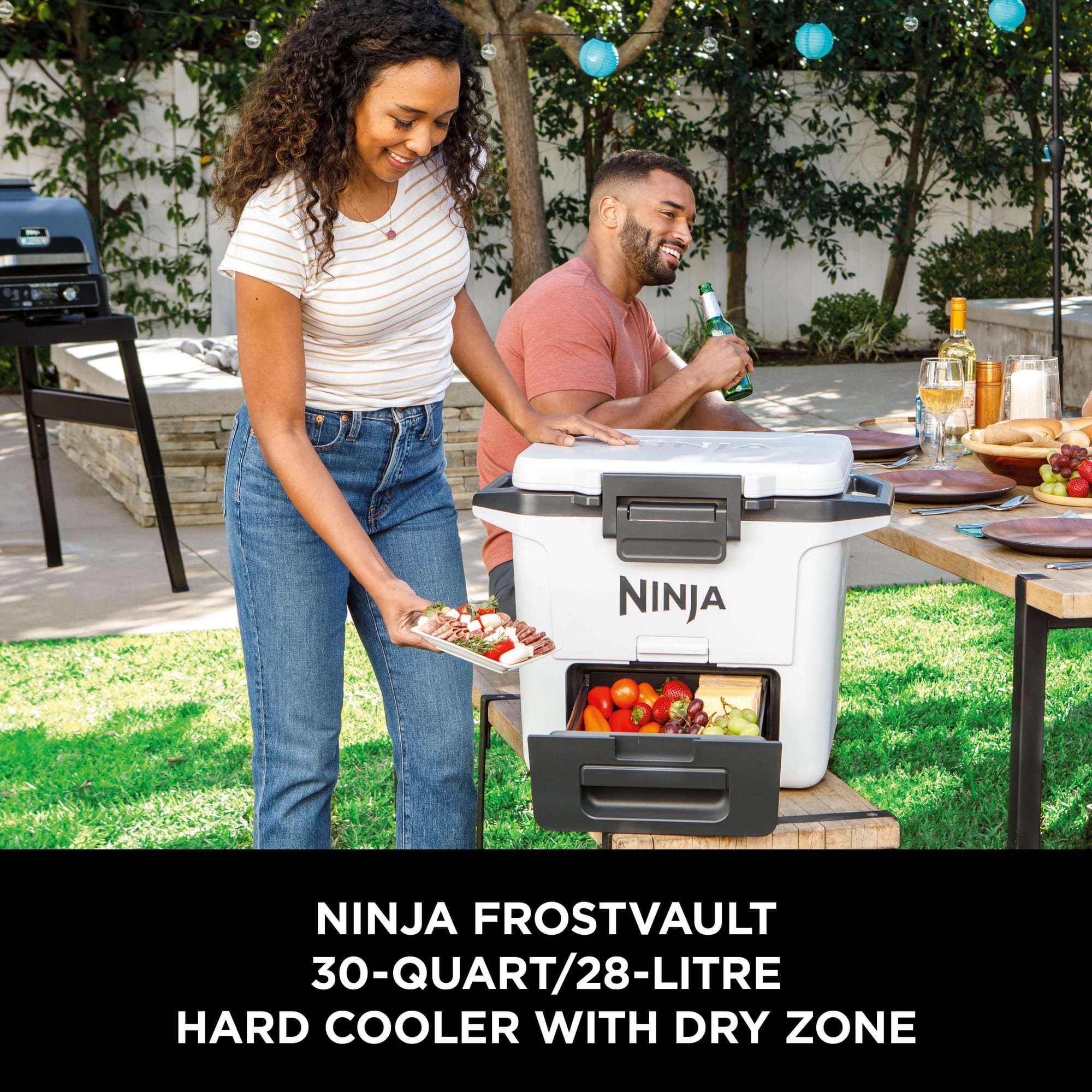 Ninja FrostVault 28L Hard Cooler with Dry Zone - Cloud White - FB131UKWH Ninja FrostVault 28L Hard Cooler with Dry Zone - Cloud White - FB131UKWH