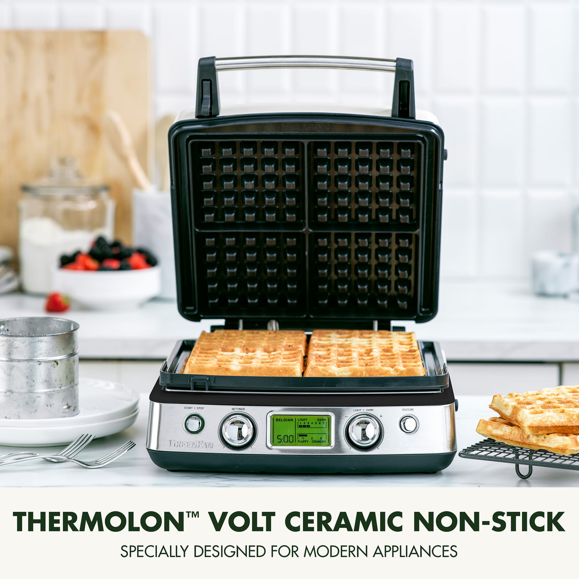 GreenPan Elite Waffle Maker in Black – CC006811 GreenPan Elite Waffle Maker in Black – CC006811