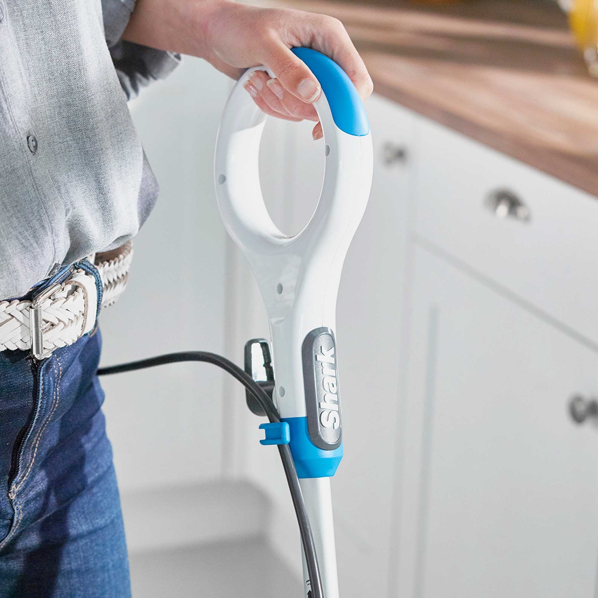 Shark Klik n'Flip Manual Steam Pocket Mop – White & Blue | S6001UK Shark Klik n'Flip Manual Steam Pocket Mop – White & Blue | S6001UK
