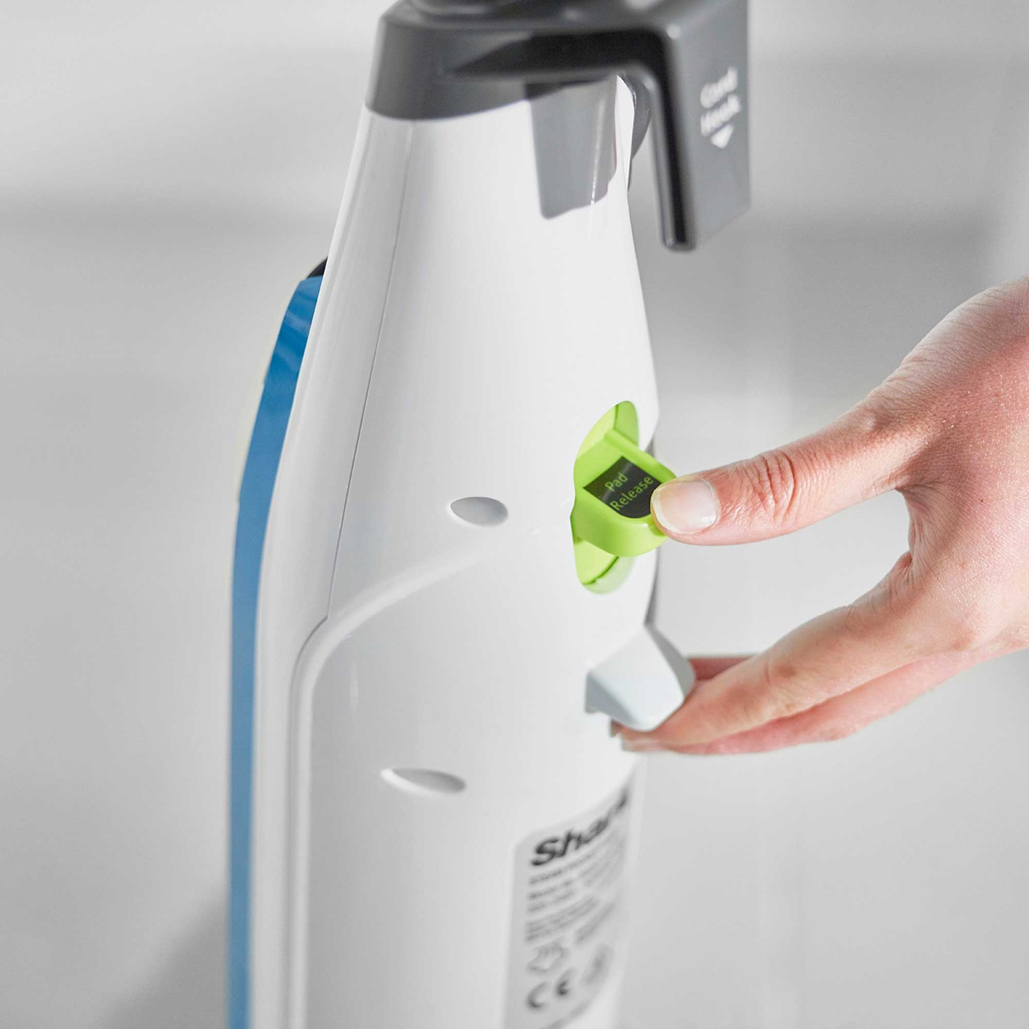 Shark Klik n'Flip Manual Steam Pocket Mop – White & Blue | S6001UK Shark Klik n'Flip Manual Steam Pocket Mop – White & Blue | S6001UK